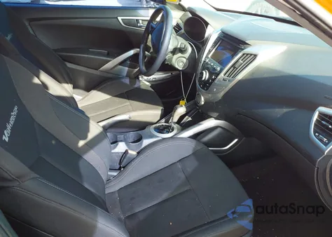 2015 Hyundai Veloster z USA, uszkodzony, nr VIN KMHTC6AD4FU238651